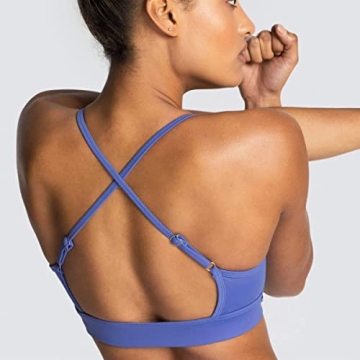 IWEKEM Women's Stylish 2 Piece Yoga Outfit for Comfort