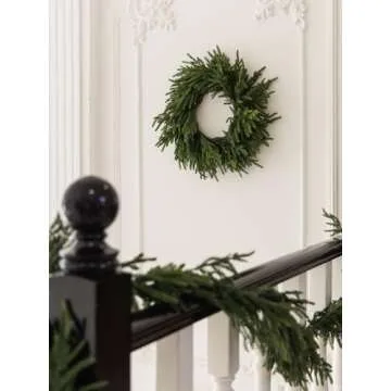 MISSPIN 21 Inch Winter Norfolk Pine Wreaths for Front Door, Artificial Norfolk Pine Christmas Wreath, Green Pine Wreath for Front Door Window Walls Christmas Decor Indoor Outdoor Home Decoration