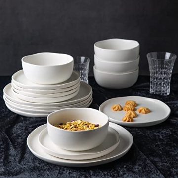 AmorArc Ceramic Dinner Plates Set - Elegant Wavy Rim Design