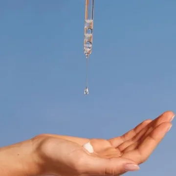 Isle of Paradise Self Tanning Drops - Light and Vegan