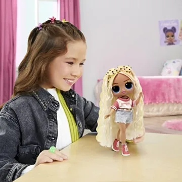 L.O.L. Surprise! Tweens Babysitting Beach Party with 2 Dolls