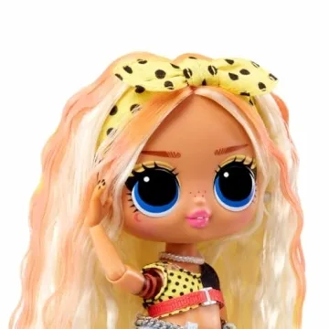 L.O.L. Surprise! Tweens Babysitting Beach Party with 2 Dolls