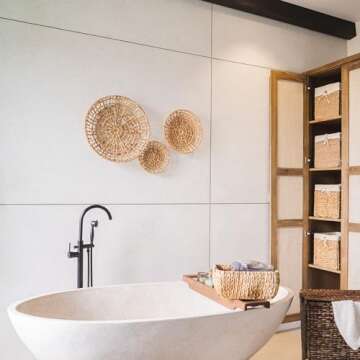 Artera Wicker Wall Basket Décor - Set of 3 Oversized D20" to D10", Natural Hanging Woven Baskets, Round Organic Wall Basket Decor Disks for Living Room or Bedroom, Unique Wall Plaque