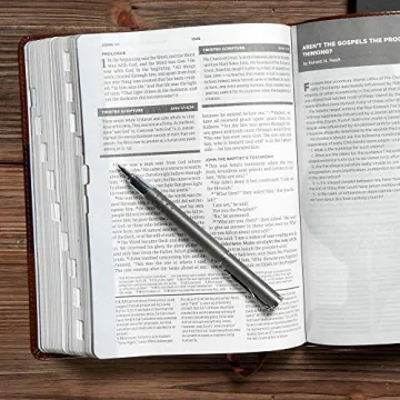 CSB Apologetics Study Bible in Mahogany LeatherTouch - Indexed and Comprehensive