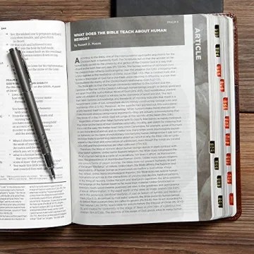 CSB Apologetics Study Bible in Mahogany LeatherTouch - Indexed and Comprehensive