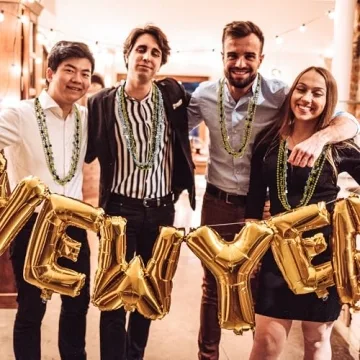 50PCS New Years Eve Necklace Party Supplies 2025