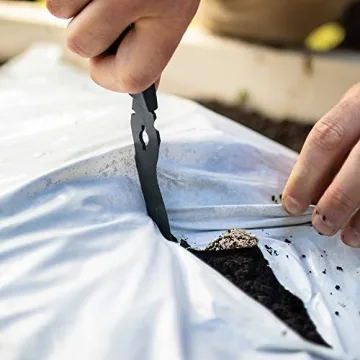 Fiskars Garden Scissors, 7-in-1 Garden Shears Multi-Tool with Sheath, Great for Plant Trimming, Cutting Nursery Pots, Bags, and Wire