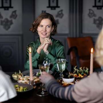 Elegant Light-Mocha Spiral Taper Candles for Events