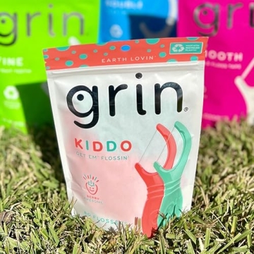 GRIN Kiddo Flossers for Kids, Berry Flavor, Jumbo Grip, 80 Count, Safe