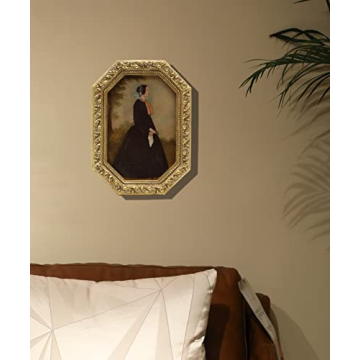 Elegant 4x6 Vintage Octagon Picture Frame in Gold