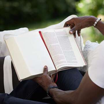 NKJV, Interleaved Bible, Journal Edition, Leathersoft over Board, Brown, Red Letter, Comfort Print: The Ultimate Bible Journaling Experience