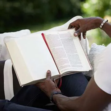 NKJV, Interleaved Bible, Journal Edition, Leathersoft over Board, Brown, Red Letter, Comfort Print: The Ultimate Bible Journaling Experience