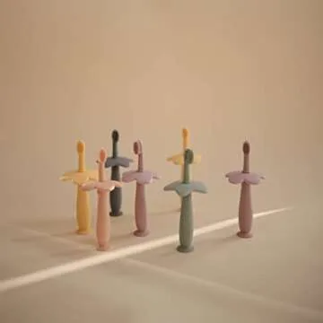 mushie Flower Toddler Training Toothbrush (Daffodil)