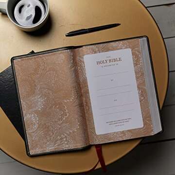 KJV Holy Bible: Giant Print with 53,000 Cross References, Deluxe Black Leathersoft, Red Letter, Comfort Print: King James Version
