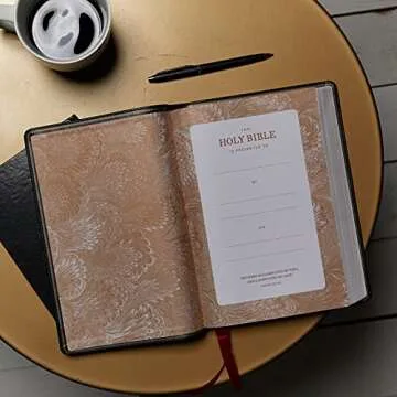 KJV Holy Bible: Giant Print with 53,000 Cross References, Deluxe Black Leathersoft, Red Letter, Comfort Print: King James Version