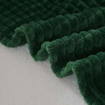 Puncuntex Green Throw Blanket 50"×60" Decorations Fleece Super Soft Plush Fuzzy Cozy Blanket with Square 3D Jacquard Grid Design Luxury Lightweight for Couch Sofa Chair,Dark Forest Green