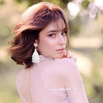 Elegant 4 Pairs White Statement Earrings for Women