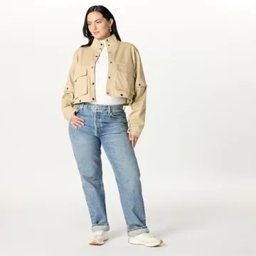 The Drop Women’s Convertible Utility Coat by @takkunda – Style Meets Versatility in Travertine