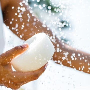 Kai Body Buffer Sponges - Refreshing Gardenia Scented Exfoliators