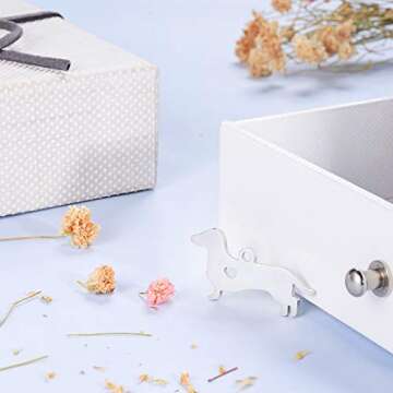 HOUSWEETY 1pc Stainless Steel Dachshund Pendant Keychains Key Rings Pets Jewelry Women Charms Gift 3x1.6cm