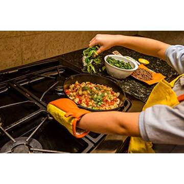 Curious Chef Children's Chef Oven Mitt Set