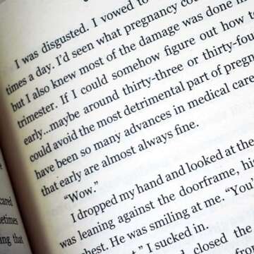 Colleen Hoover Collection 4 Books Set (It Ends With Us, Ugly Love, November 9, Verity)