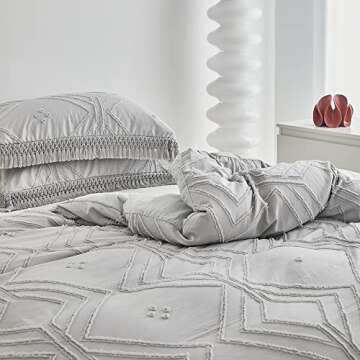 Gray Tufted Comforter Set – Chic & Cozy Bedding