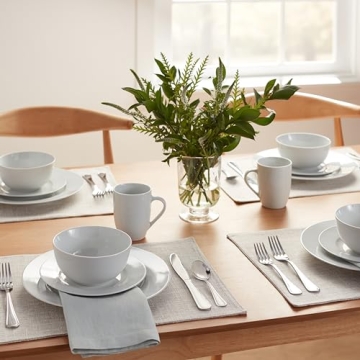 Amazon Basics Porcelain Dinnerware Set - Service for 4