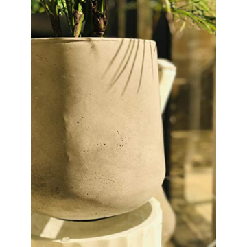 Stylish Kante Round Concrete Planter for All Spaces