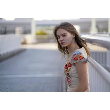 Sony SEL85F18 Prime Lens for Stunning Portraits