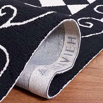 SAFAVIEH Chelsea Collection Accent Rug - 2'9" x 4'9", Black & Ivory, Hand-Hooked French Country Checkered Wool, Ideal for High Traffic Areas in Entryway, Living Room, Bedroom (HK711A)