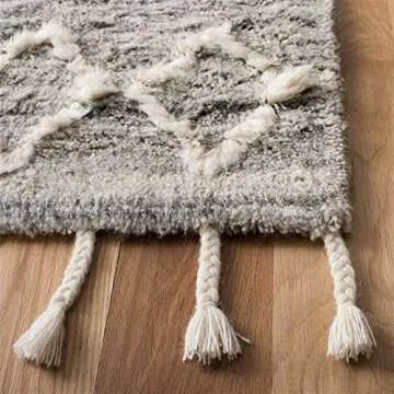 Luxurious SAFAVIEH Casablanca Area Rug for Your Home