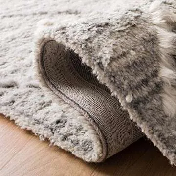 Luxurious SAFAVIEH Casablanca Area Rug for Your Home