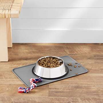 Amazon Basics Waterproof Anti-Slip Silicone Pet Food and Water Bowl Mat, Solid, 18.5 x 11.5 Inches, Gray