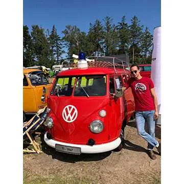 BRISA VW Collection - Volkswagen Unisex Short Sleeve T-Shirt with T1 Bus Motif in Cotton (Vintage Logo/Red/Size L)