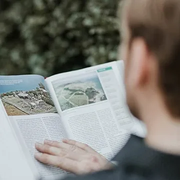 NKJV Study Bible, Leathersoft, Black, Full-Color, Thumb Indexed, Comfort Print: The Complete Resource for Studying God’s Word