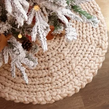 LimBridge Chunky Knit Christmas Tree Skirt 36 Inches