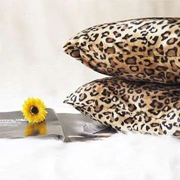 CARRIE HOME Soft Plush Leopard Print Faux Fur Lumbar Pillow Covers for Home Couch Sofa (Set of 2, 12x20 inch)