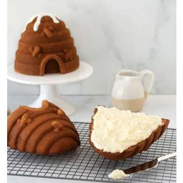Nordic Ware Beehive Cake Pan, 10 Cup, Toffee