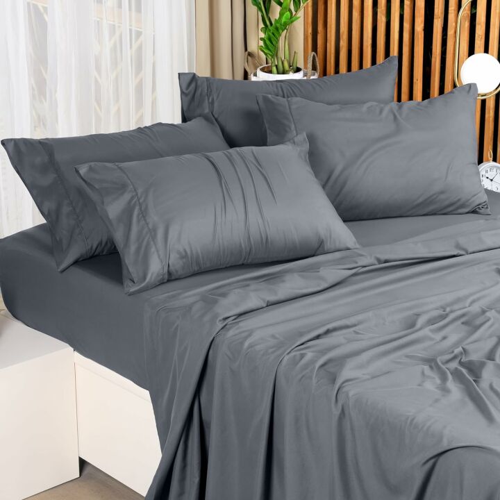 Utopia Queen Bed Sheets Set - 4 Piece Microfiber
