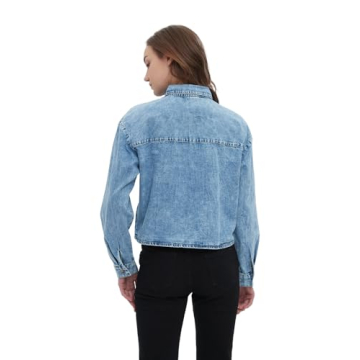 Stylish Lightweight Women's Cropped Denim Shirt with Pockets