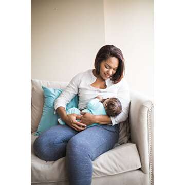 Lansinoh Nursing Pads Day & Night Multipack, 32 Count (20 Stay Dry Pads & 12 Ultimate Protection) Disposable Breast Pads