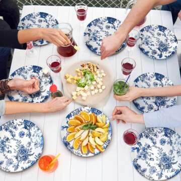 Suclain 60 Pcs Blue and White Floral Plastic Plates Wedding Party Decoration Bulk Serves as 9" 7" Dessert Dinner Disposable Plastic Plates for Bridal Shower