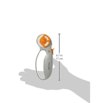 Fiskars Classic Rotary Cutter - Effortless Precision Cutting Tool