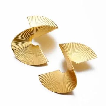 Bmadge Gold Geometric Earrings: Stylish Statement Jewelry