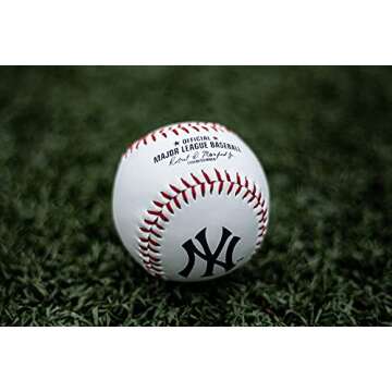 Rawlings MLB Pittsburgh Pirates Team Logo Baseball, White, 1