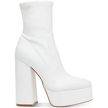 Steve Madden Women's Hoopla Ankle Boot - Retro Chic Design with Exaggerated Sole