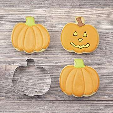 CMD 206 Pcs Halloween Cookie Cutters, Pumpkin Skull Mini Cookie Cutters for Halloween Day of the Dead Christmas Thanksgiving (with 100 Pcs Cookie Bags And 100 Pcs Stickers)