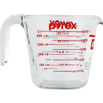 Durable Pyrex 2-Cup Measuring Cup with Red Graphics