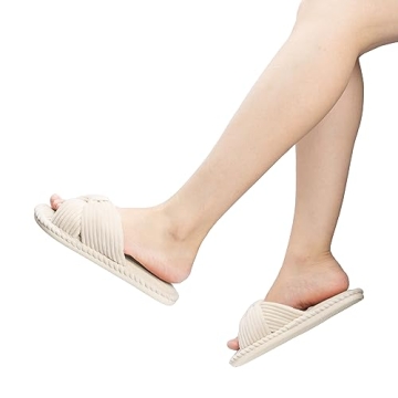 Chantomoo Women’s Cozy Memory Foam House Slippers